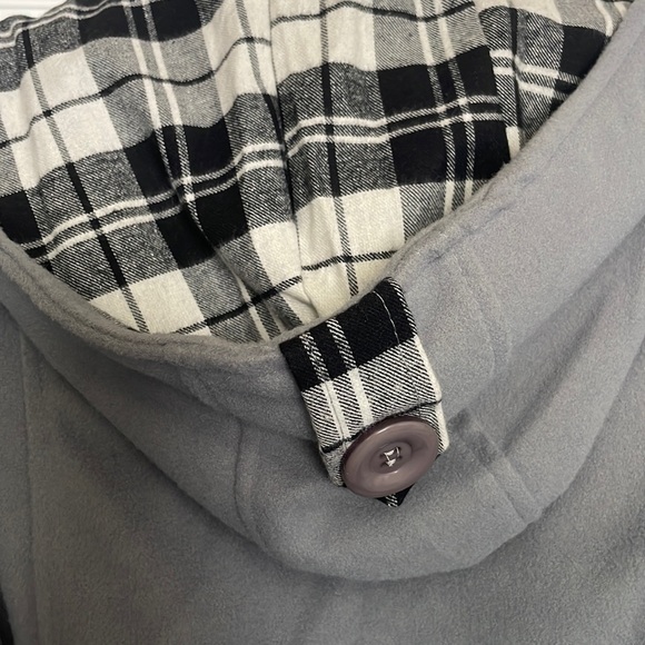 ⭐️NWOT⭐️ Beautiful breasted grey trench coat - NEW without tags - Picture 11 of 12